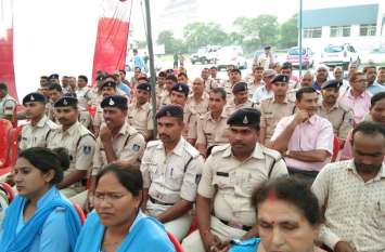 Tips on stress-free Singrauli SP एसपी कार्यालय परिसर में तनाव प्रबंधन प्रशिक्षण कार्यक्रम आयोजित, पुलिसकर्मियों को बताए गुर
