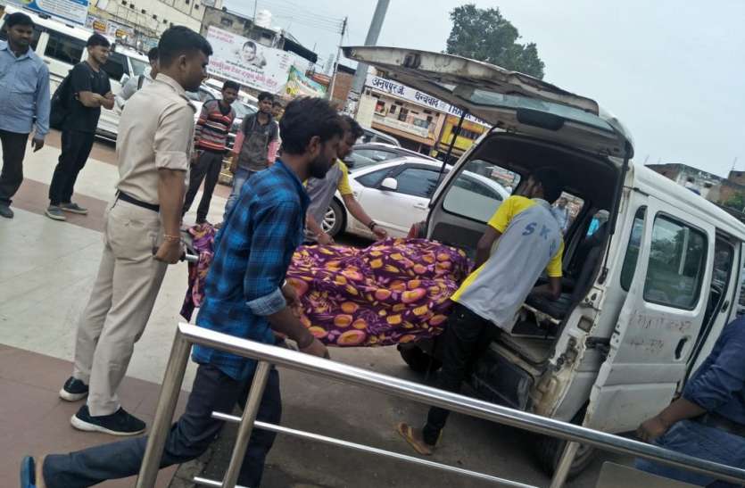 Passenger going to Shahdol for dialysis treatment dies in train डायलसिस उपचार कराने शहडोल जा रहे यात्री की ट्रैन में मौत