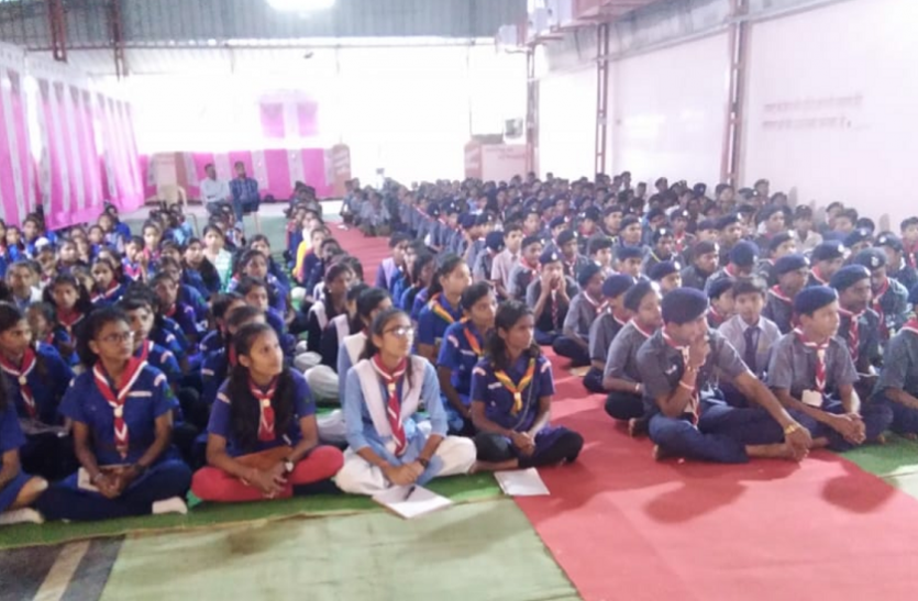 350 स्काउट गाईड शिविर में ले रहे भाग 350 स्काउट गाईड शिविर में ले रहे भाग