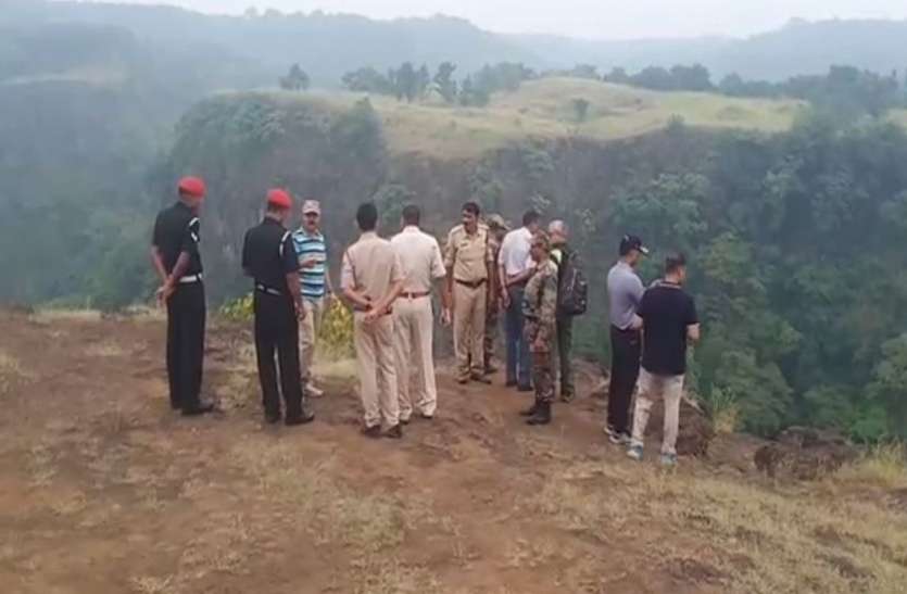 BREAKING : मेहंदी कुंड में ट्रैकिंग करने गए थे कर्नल, पैर फिसला, 90 फीट गहरे झरने में गिरने से मौत, देखें VIDEO BREAKING : मेहंदी कुंड में ट्रैकिंग करने गए थे कर्नल, पैर फिसला, 90 फीट गहरे झरने में गिरने से मौत - VIDEO