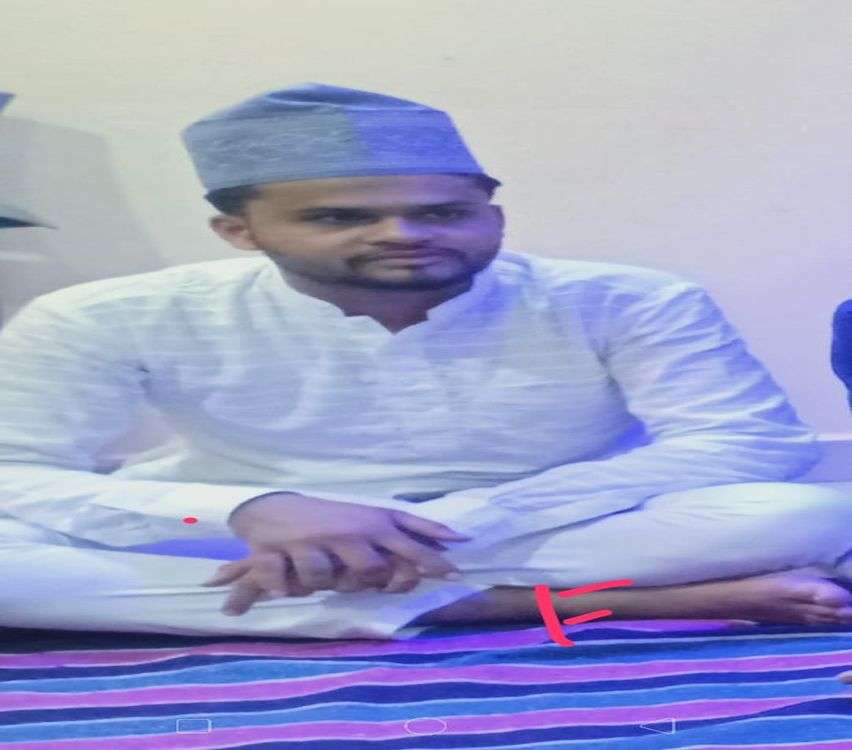 KAMLESH TIWARI MURDER CASE : शिक्षिका है फरार अशफाक की पत्नी