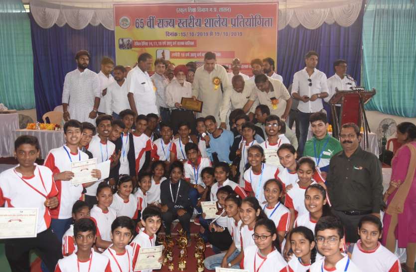 पहली बार शामिल हुए लगोरी में नर्मदापुरम् और शतरंज में जबलपुर संभाग विजेता पहली बार शामिल हुए लगोरी में नर्मदापुरम् और शतरंज में जबलपुर संभाग विजेता
