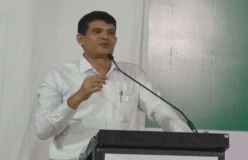 Ahmedabad News किसानों की आत्महत्या रोकने के लिए गुजरात सरकार की अनूठी पहल...जानिए....