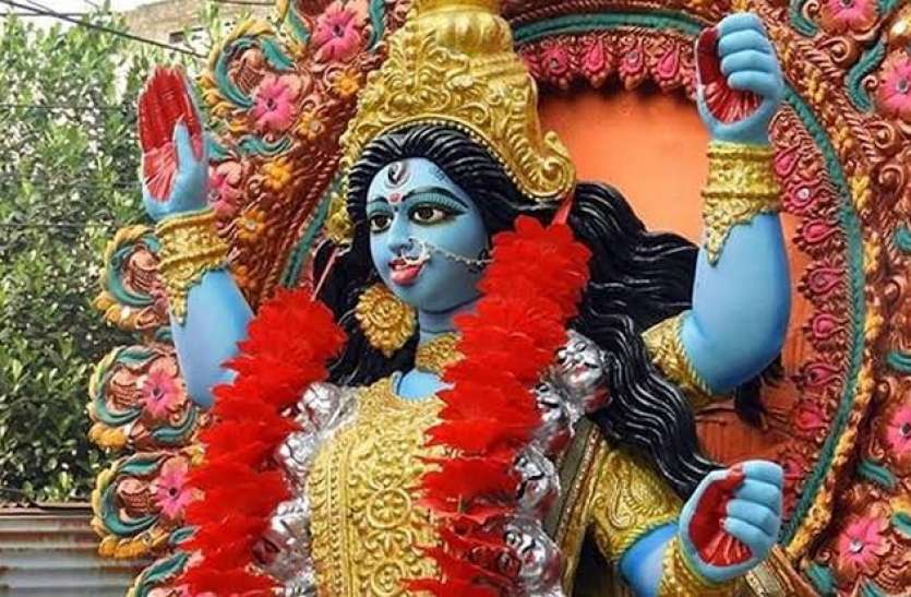 kali mata दीपावली की रात होगी महाकाली की पूजा