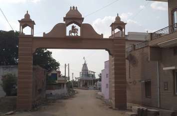 Development has changed the appearance of the village, become a means विकास ने बदली गांव की सूरत, प्यास बुझाने का साधन बने कभी गंदगी से अटे रहने वाले तालाब