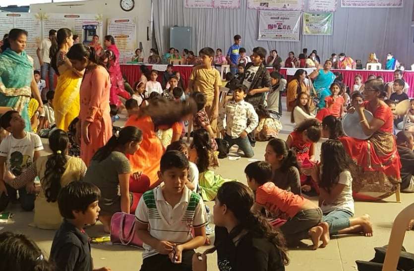 महावीर धर्मशाला में बाल संस्कार शिविर महावीर धर्मशाला में बाल संस्कार शिविर