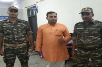 amit jani get threatening letter after kamlesh tiwari murder case BIG BREAKING: कमलेश तिवारी के बाद इस बड़े हिंदू नेता को मिली जान से मारने की धमकी, कहा- 'अबकी बार तेरी बारी...’
