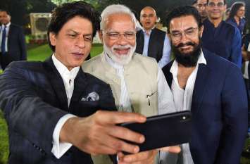 After meeting PM Modi, Bollywood celebs speaks for Mahatma Gandhi 150th birth anniversary पीएम मोदी से मुलाकात के बाद फिल्मी सितारों ने बताई दिलचस्प बातें, देखें वीडियो