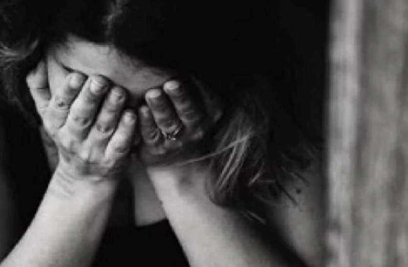 rape_1.jpg महिला ने बैंक मैनेजर पर लगाया शादी का झांसा देकर दुष्कर्म करने का आरोप