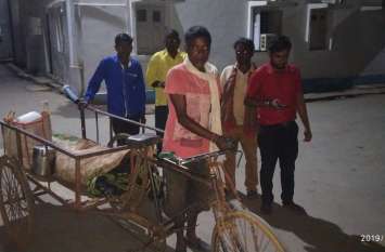 Humanity became ashamed, the body had to be taken away by hand मानवता हुई शर्मशार, हांथ ठेले से ले जाना पड़ा शव