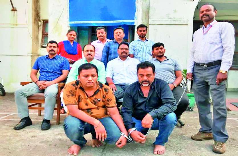 दिलशाद ने 25 नर्सिंग छात्राओं के साथ की दो करोड़ की ठगी दिलशाद ने 25 नर्सिंग छात्राओं के साथ की दो करोड़ की ठगी