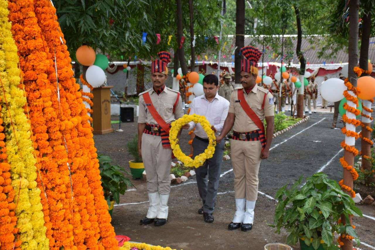 एक साल में शहीद हुए जवानों को याद कर दी श्रद्धांजलि