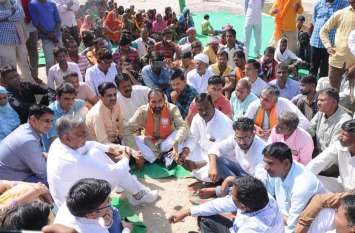 Political color climbing Chhat Ghat छठ घाट पर चढ़ रहा राजनीतिक रंग