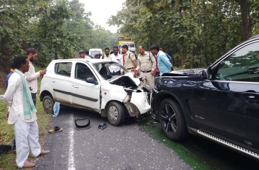इंदौर से नागपुर जा रही हंस ट्रेवल्स की बस पलटी, कई यात्री घायल इंदौर से नागपुर जा रही हंस ट्रेवल्स की बस पलटी, कई यात्री घायल