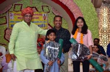 Talent show प्रतिभा सम्मान समारोह में पाली की प्रतिभाएं सम्मानित