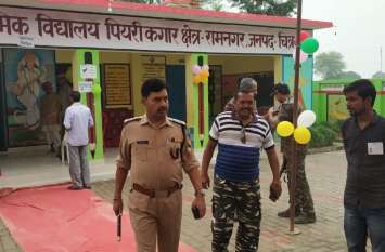up by election in chitrakoot उपचुनाव: मतदान जारी पहली बार डकैतों के साए से मुक्त है चुनाव, ईवीएम में कैद होगा 9 प्रत्याशियों के भाग्य का फैसला