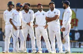 India on door of victory South Africa s condition very poor IND vs SA : भारत जीत की दहलीज पर, फॉलोऑन खेलते हुए दक्षिण अफ्रीका ने 132 पर खोए 8 विकेट