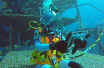 NASA scientists hunt for best ways we can live out there in the cosmos अंतरिक्ष में कैसा होगा जीवन, पृथ्वी पर कर रहे तैयारी