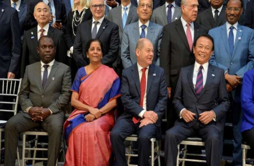 nirmala.jpg IMF बैठक में इकोनॉमिक ग्रोथ को लेकर सीतारमण ने की बातचीत, कहा - आर्थिक विकास के लिए ढांचागत उपायों की जरूरत