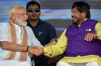 Maharastra Assembly Election voting Maharastra Voting : भाजपा के सहयोगी दल आरपीआई ने बीच वोटिंग में यह क्या डिमांड कर दिया, जाने यहां