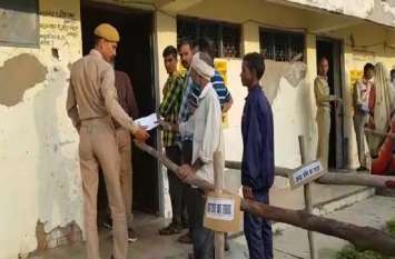 Up by election polling start in Rampur seat Election Live: रामपुर में कड़ी सुरक्षा के बीच मतदान शुरू, सुबह से ही मतदाताओं में नजर आ रहा जोश