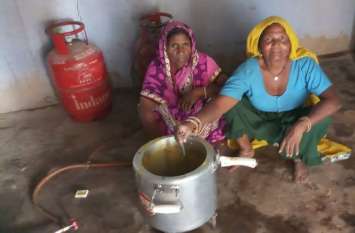 Cook less helper gets honorarium of Rs 44, how to survive कुक कम हेल्पर को मिल रहा 44 रुपए मानदेय, कैसे हो गुजारा