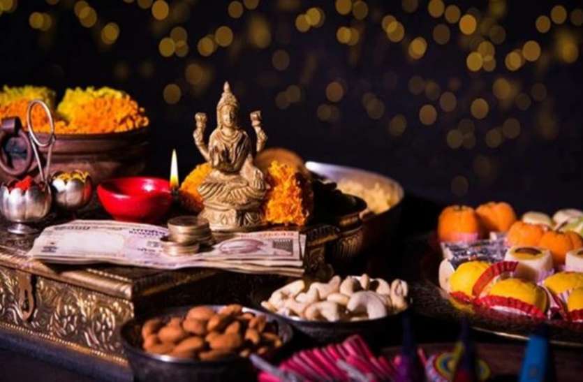 Dhanteras आज हस्त नक्षत्र धनतेरस में जमकर होगी खरीदारी, यहां देखें क्या-क्या हैं खास ऑफर