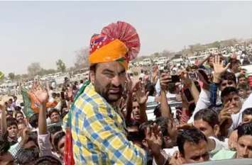 Hanuman Beniwal Attack on Gehlot Govt after Rajasthan ByPolls 2019 उपचुनाव के बाद हनुमान बेनीवाल का सरकार पर आरोप, कहा- सरकारी मशीनरी का हुआ जमकर दुरुपयोग
