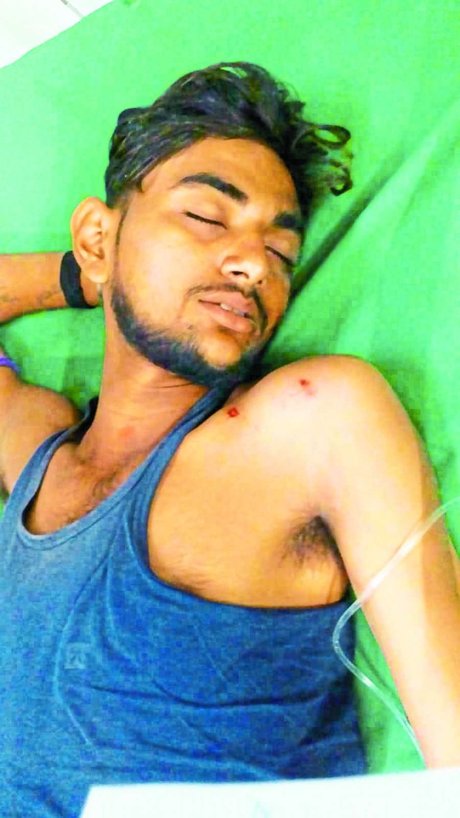 ट्रायल लेने गए बस चालक ने बाइक सवार दो युवकों को कुचला