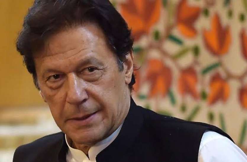 Imran Khan file photo पाकिस्तान: इमरान के खिलाफ अब व्यापारी भी खोलेंगे मोर्चा, राष्ट्रव्यापी हड़ताल का किया ऐलान
