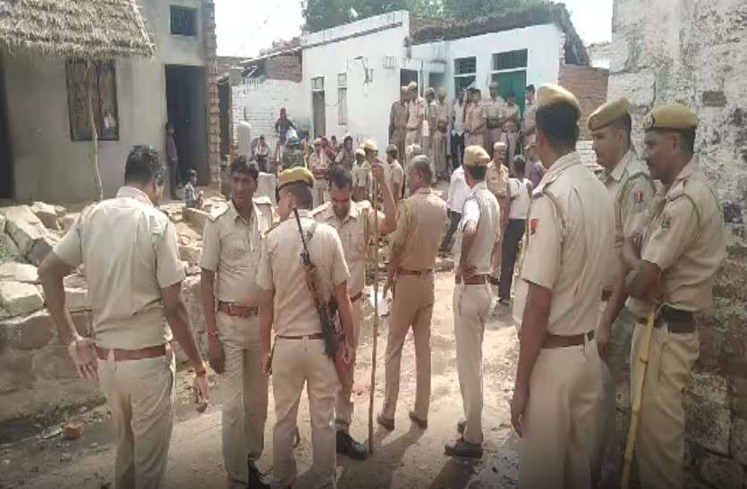 fight in two sides in karauli : fight in two groups in karauli दो पक्षों में हुआ झगड़ा, चार जने घायल, दो बाइक क्षतिग्रस्त