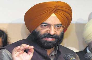 Manjinder Singh Sirsa asked Kejriwal is Mohalla clinic just for show VIDEO: RTI खुलासे के बाद मंजीर सिरसा ने केजरीवाल से पूछा सवाल, मोहल्ला क्लीनिक क्या सिर्फ दिखावे के लिए