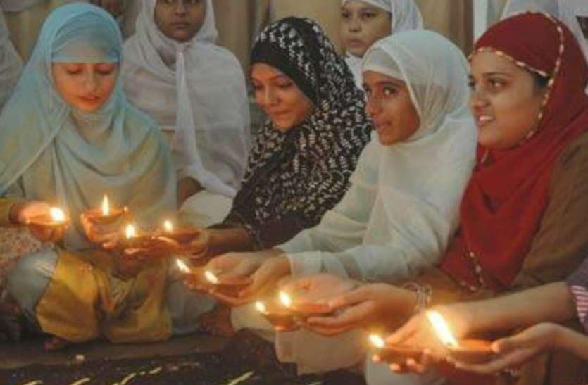 Muslim Diwali इस बार हिंदू ही नहीं मुसलमानों को भी है दिवाली का इंतजार, घरों का कर रहे रंग-रोगन