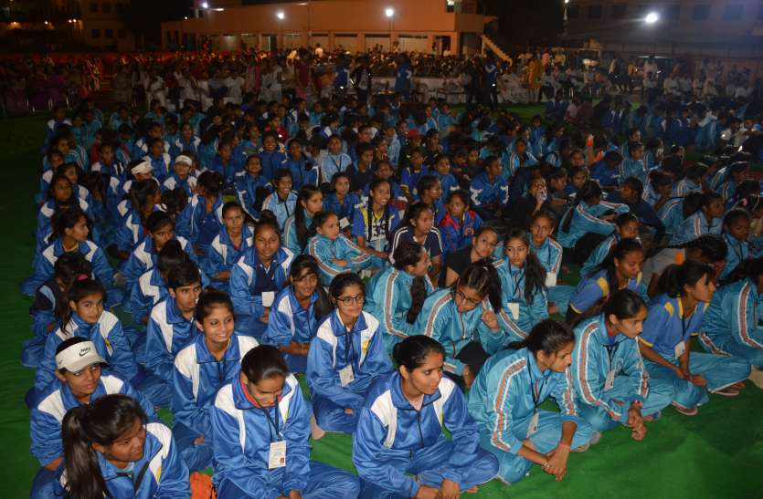 Union Heavy Industries Minister gave players the tips to be healthy केन्द्रीय भारी उद्योग मंत्री ने खिलाडिय़ों को स्वस्थ रहने के गुर दिए