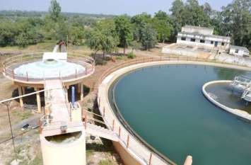 600 kilograms of alum used to clean water daily 600 किलोग्राम फिटकरी का रोज हो रहा पानी साफ करने में उपयोग
