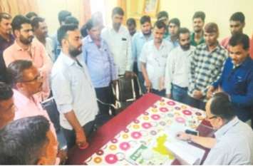 Indecent treatment of Panchayat Samiti personnel, fierce junior पंचायत समिति के कार्मिक के साथ अभद्र व्यवहार, भडक़े कनिष्ठ सहायक