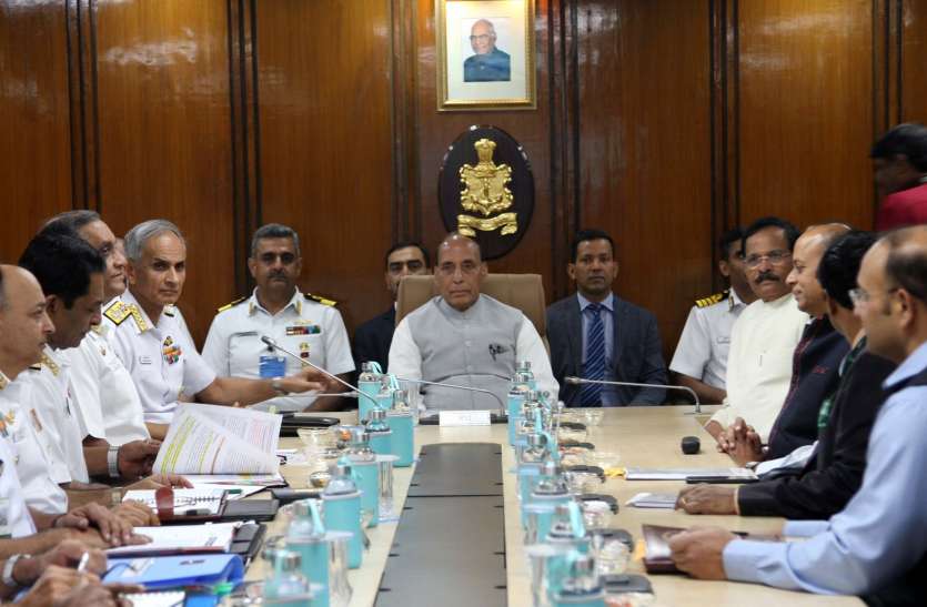 rajnath singh in naval commanders conference नौसेना ने लिया है प्रण, दोबारा नहीं होने देंगे 26/11 जैसी घटना: राजनाथ सिंह