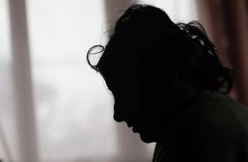 Ghaziabad Masuri Yuvati Raped By Sister Devar Ghaziabad: बहन के देवर ने दोस्तों के सामने किया युवती से रेप, वीडियो बनाकर किया ब्लैकमेल