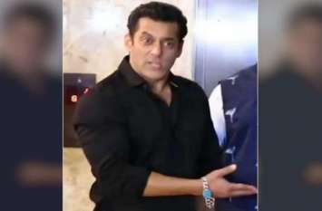 salman khan loses his temper-when fan take selfie रमेश तौरानी की दिवाली पार्टी में फैन की हरकत पर भड़के सलमान खान