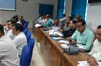 Meeting organized to make educational institutions tobacco free स्कूलों परिसर को तंबाकू मुक्त बनाने की रणनीति, जनप्रतिनिधियों से लेकर पालक तक करेंगे मॉनिटरिंग