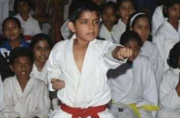 19th state school sports tournament 10 साल के आदित्य ने किया कमाल, अपने से बड़ी उम्र के खिलाडिय़ों को हराकर जीता Gold