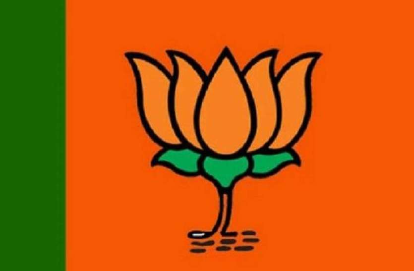 BJP मोहसिन रजा ने कन्या सुमंगला योजना का जिले में किया शुभारम्भ, 35 बेटियों को दिया प्रमाण पत्र