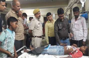 Firing during the youth's assault, a passer-by shot the girl युवक की मारपीट के दौरान फायरिंग, राहगीर बालिका को लगी गोली