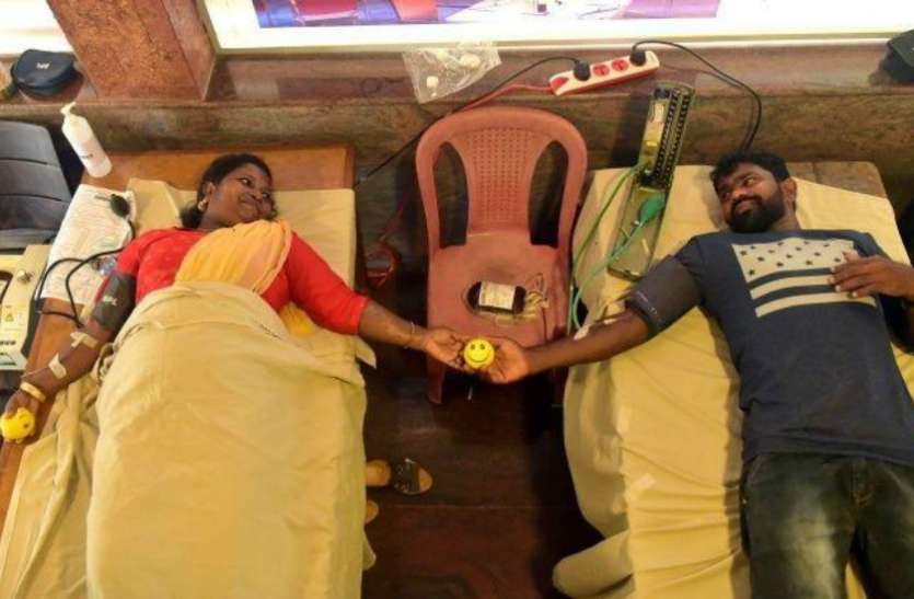 odisha_man_travels_over_500_kms_to_donate_blood.jpg 500 Km ट्रेवल कर अनजान औरत की जान बचाने पहुंच गया ये शख्स, दुनिया कर रही है सलाम