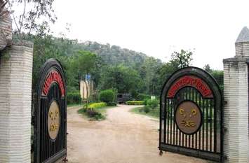 Panna National Park Tiger Reserve Panna National Park Tiger Reserve: टूरिस्ट गाइड व जिप्सी चालकों से बोली पुलिस-मुफ्त में कराओ सैर