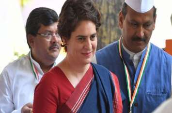 priyanka gandhi one day visit to amethi गुरुवार को प्रियंका अमेठी में, पद ग्रहण समारोह में करेंगी शिरकत