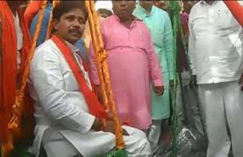 Minister Anil Rajbhar