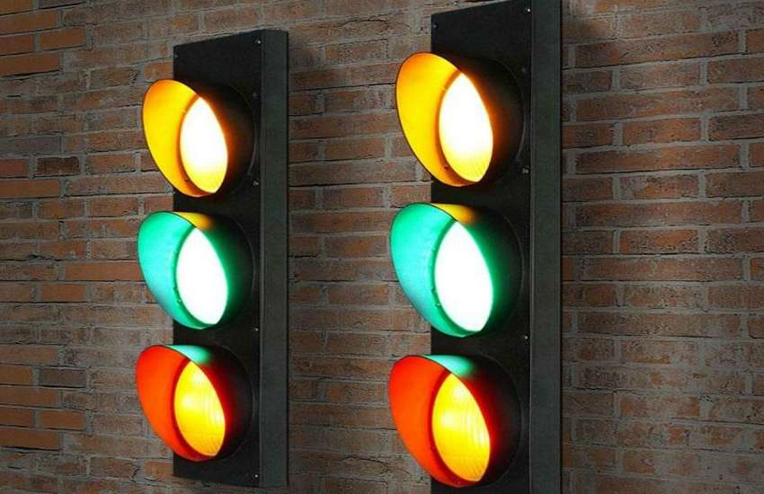 traffic_lights_are_red_yellow_and_green.jpg