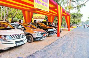 udaipur news-parking-police-nagar nigam-smart city udaipur लेकसिटी की सडक़ों पर अवैध पार्किंग, जिम्मेदार मौन
