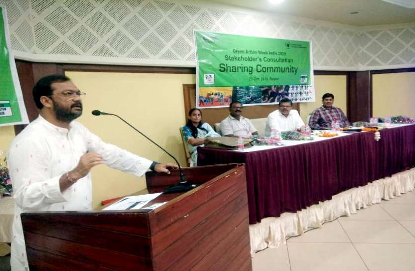 ‘पढ़े-लिखे लोग बन रहे विनाश का कारण’ ‘पढ़े-लिखे लोग बन रहे विनाश का कारण’